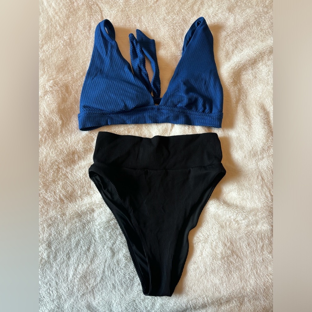 Aerie triangle bikini, Top size L, Bottom size S